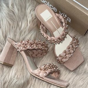 NIB Dolce Vita Paily imitation Pearl sandals - Blush - 7.5